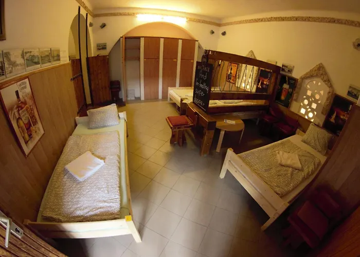 Müller\'s Hostel
